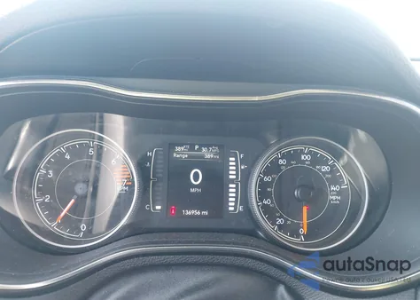 2019 Jeep Cherokee Latitude Plus 4X4 from USA, damaged, VIN 1C4PJMLB2KD182263